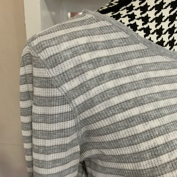 Long sleeve stripped shirt:) - Picture 3 of 7